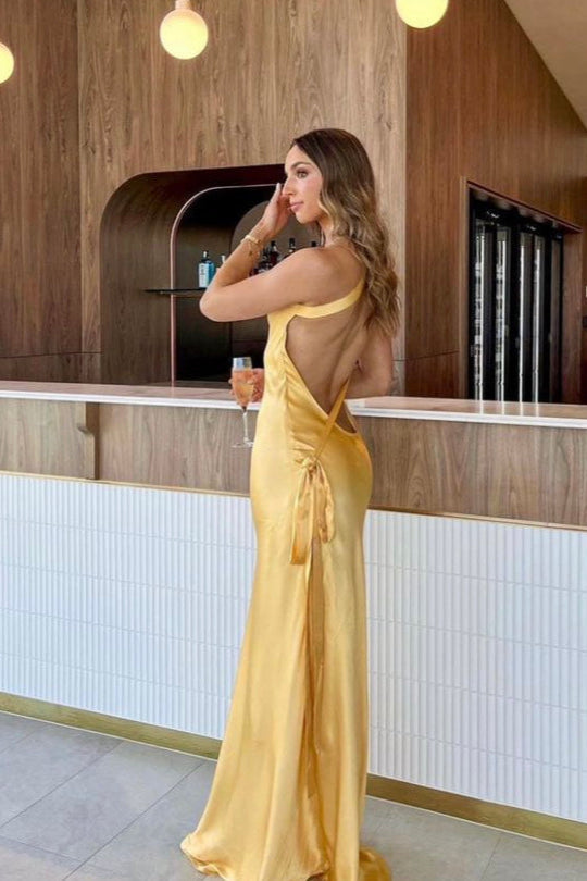 Clara | Elegante vestido de encaje con hombros descubiertos